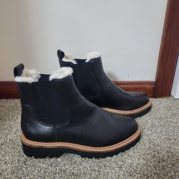 J.Crew Sherpa-lined Black Chelsea boots. NEW worn once - Picture 2 of 14